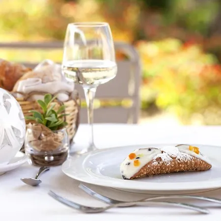 Borgo D'orlando - Small Country 4* Mirto (Messina)
