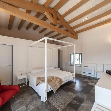 Borgo D'orlando - Small Country Hotel Mirto (Messina)