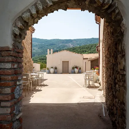 Borgo D'orlando - Small Country 4* Mirto (Messina)