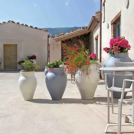 Borgo D'orlando - Small Country 4* Mirto (Messina)