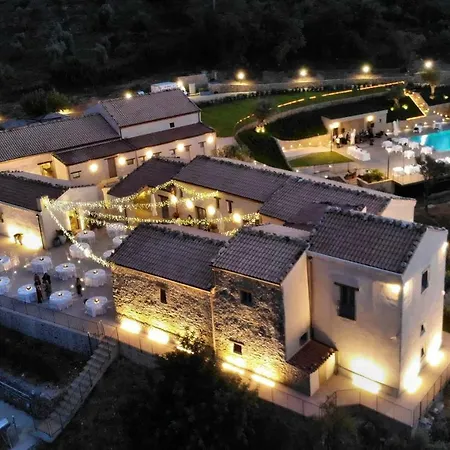 Borgo D'orlando - Small Country 4* Mirto (Messina)